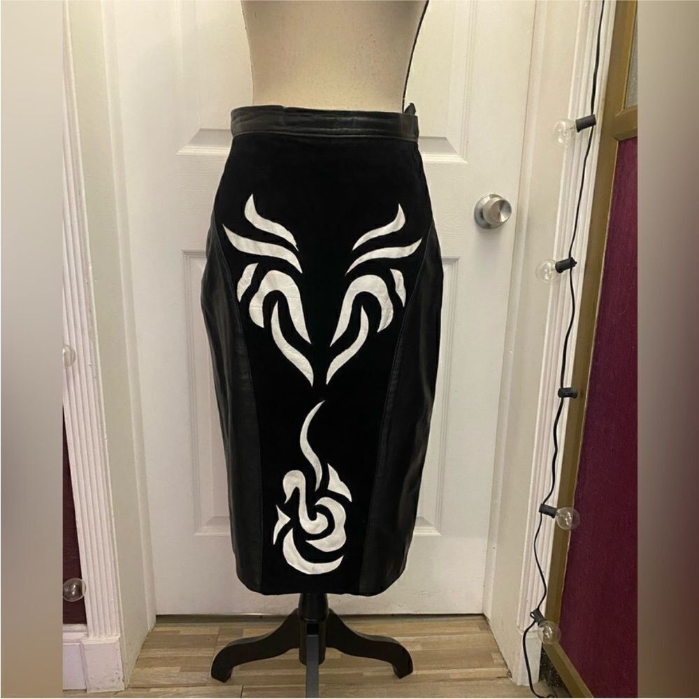 Jardena Gefen Black and White genuine  leather Women's Skirt, L